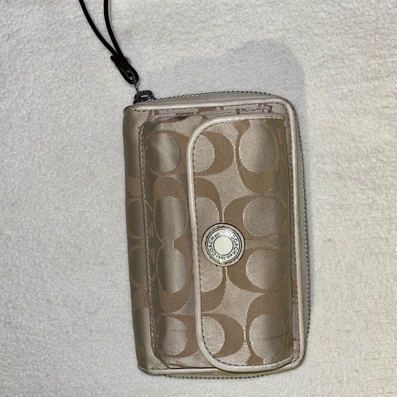 Coach wristlet wallet - Picture 1 of 2